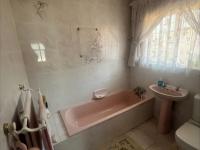  of property in Alan Manor