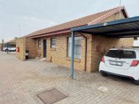 2 Bedroom 1 Bathroom Sec Title to Rent for sale in Riversdale