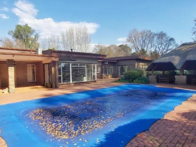 4 Bedroom House for Sale For Sale in Henley-on-Klip - MR690650