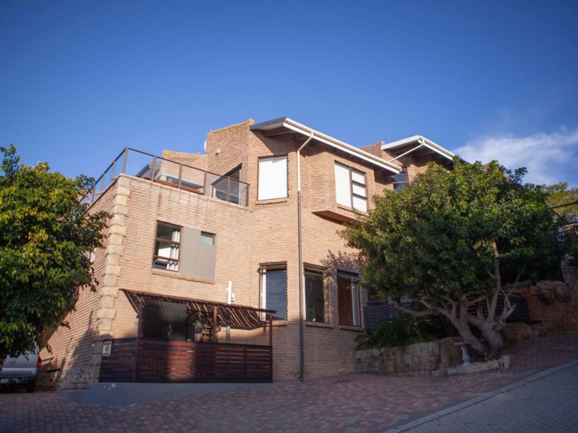  of property in Linkside