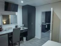  of property in Linkside