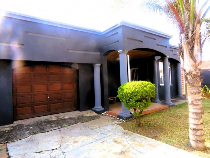 2 Bedroom House for Sale For Sale in Eersterust - MR690663