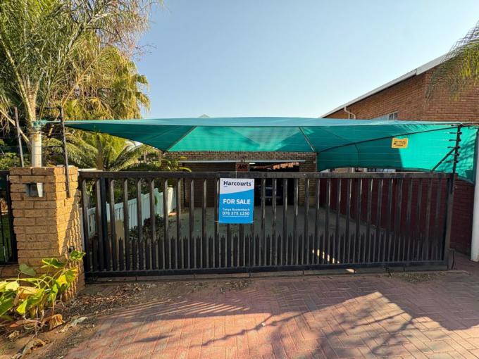 4 Bedroom House for Sale For Sale in Rustenburg - MR690689