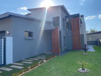  of property in Magalieskruin