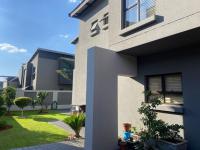  of property in Magalieskruin