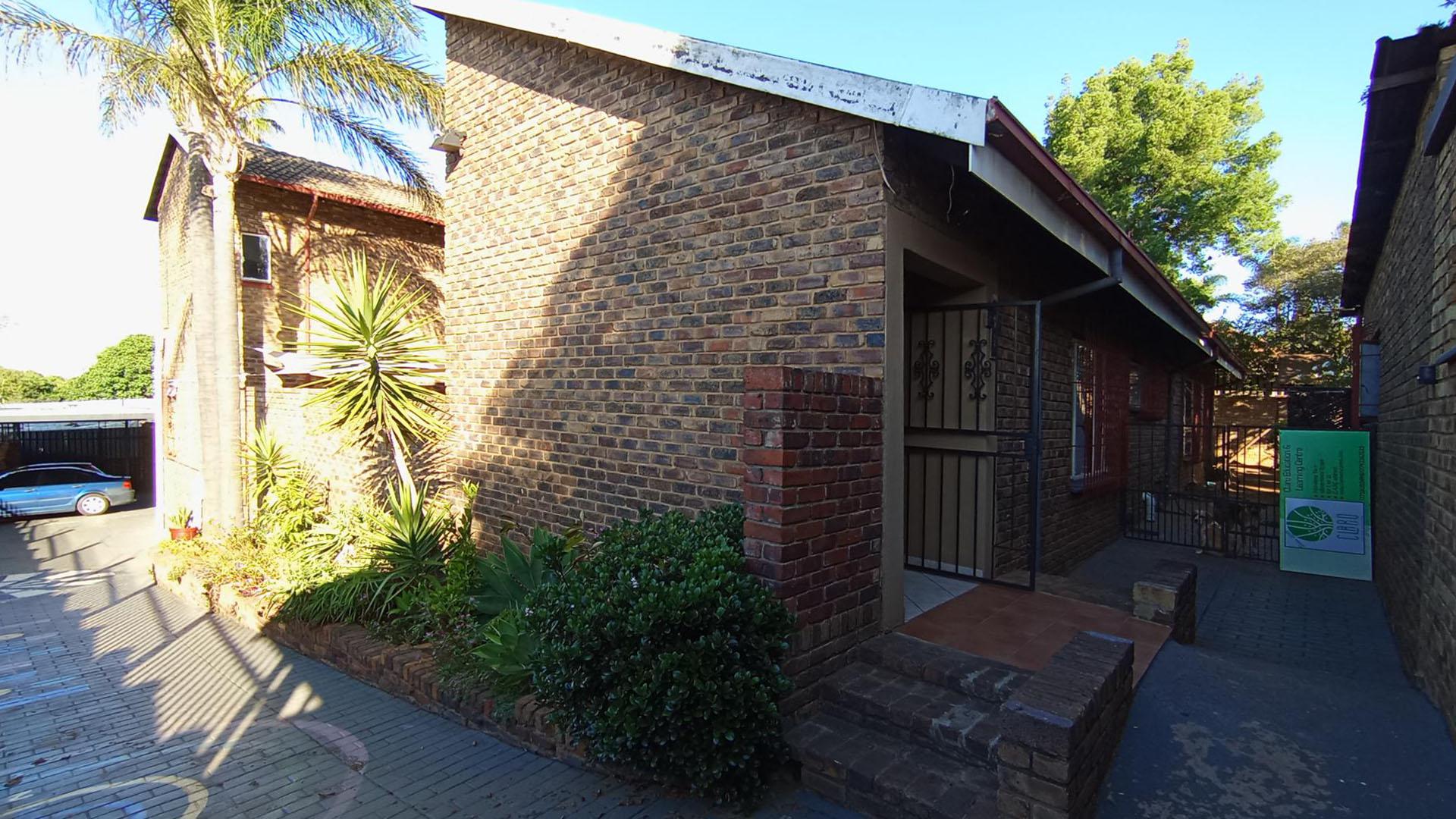 Backyard of property in Moreletapark