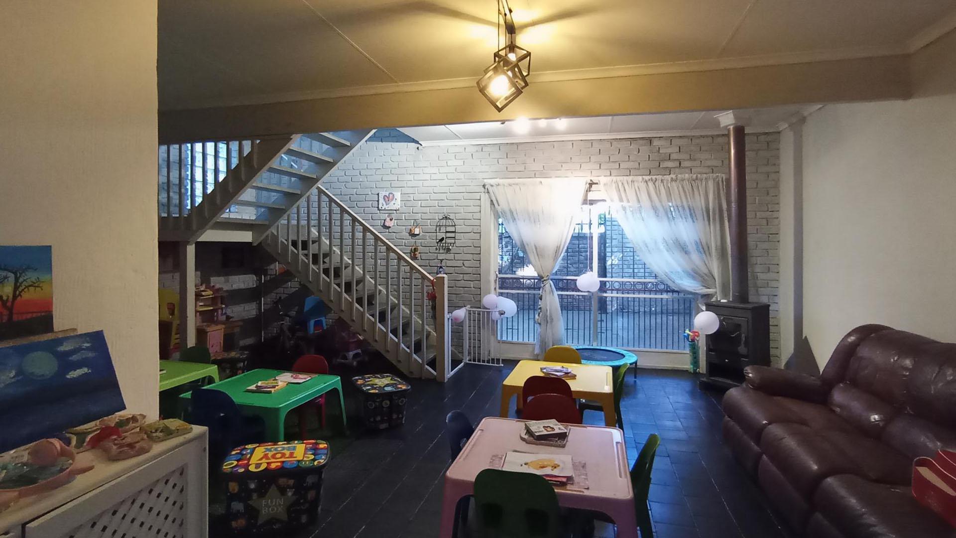 Entertainment of property in Moreletapark