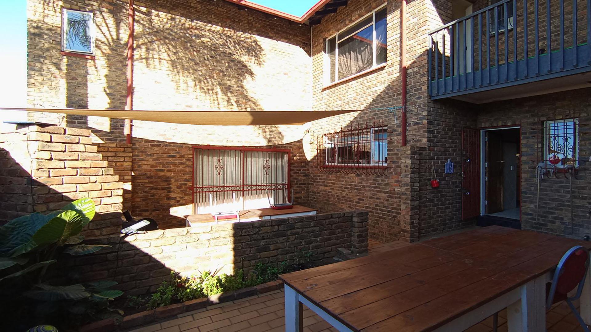 Backyard of property in Moreletapark