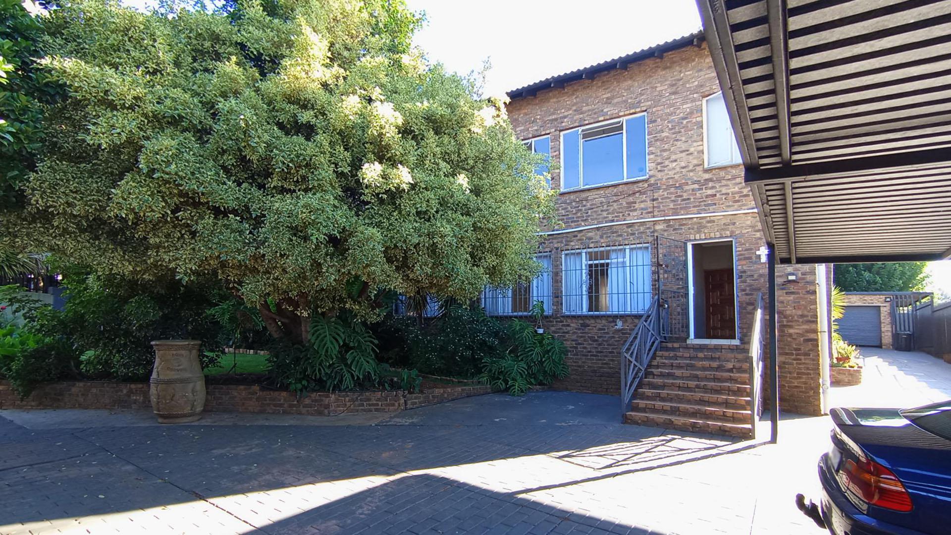 Front View of property in Moreletapark