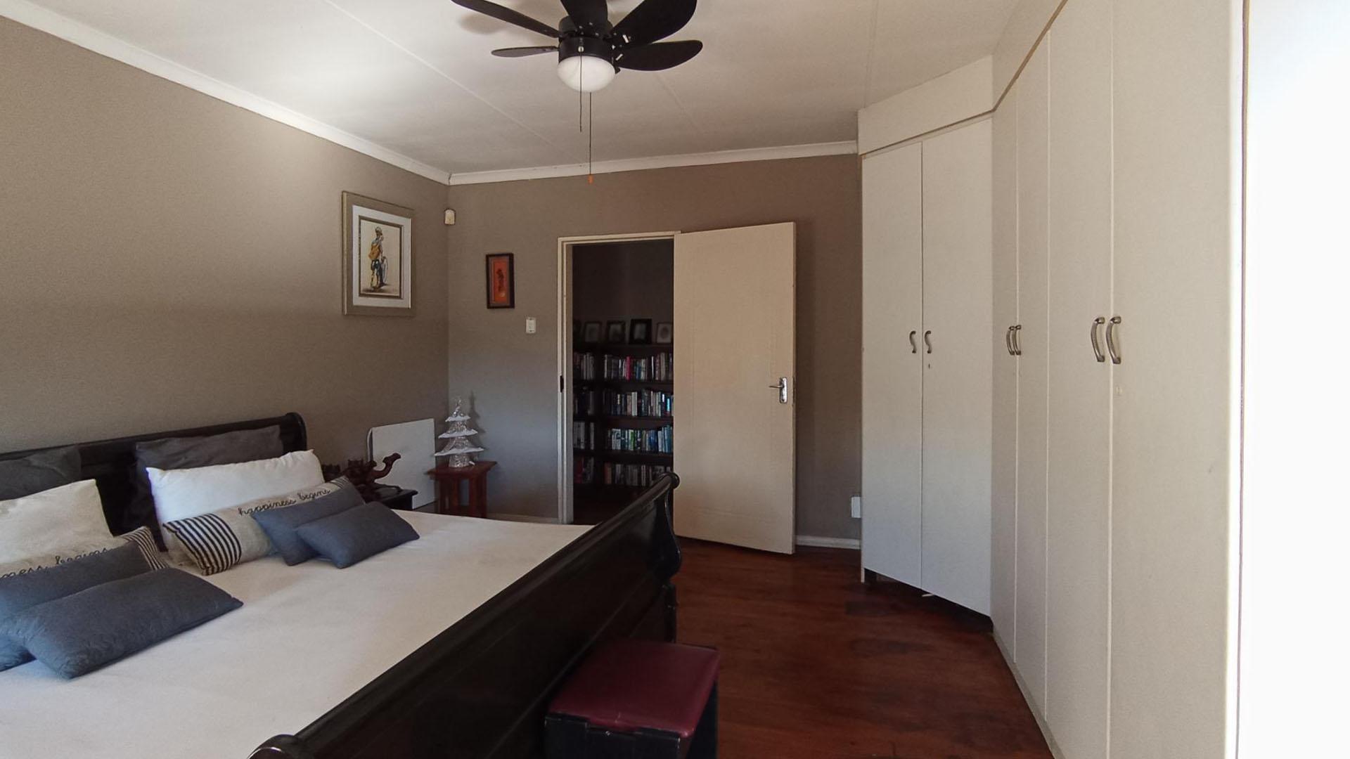 Bed Room 3 of property in Moreletapark