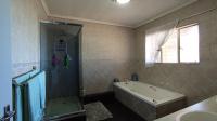 Bathroom 1 - 18 square meters of property in Moreletapark