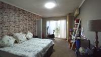 Bed Room 1 - 21 square meters of property in Moreletapark