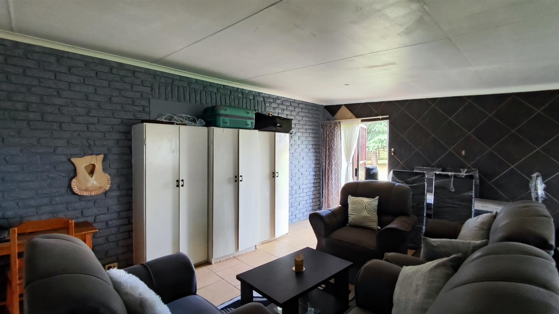 Flatlet - 64 square meters of property in Springs