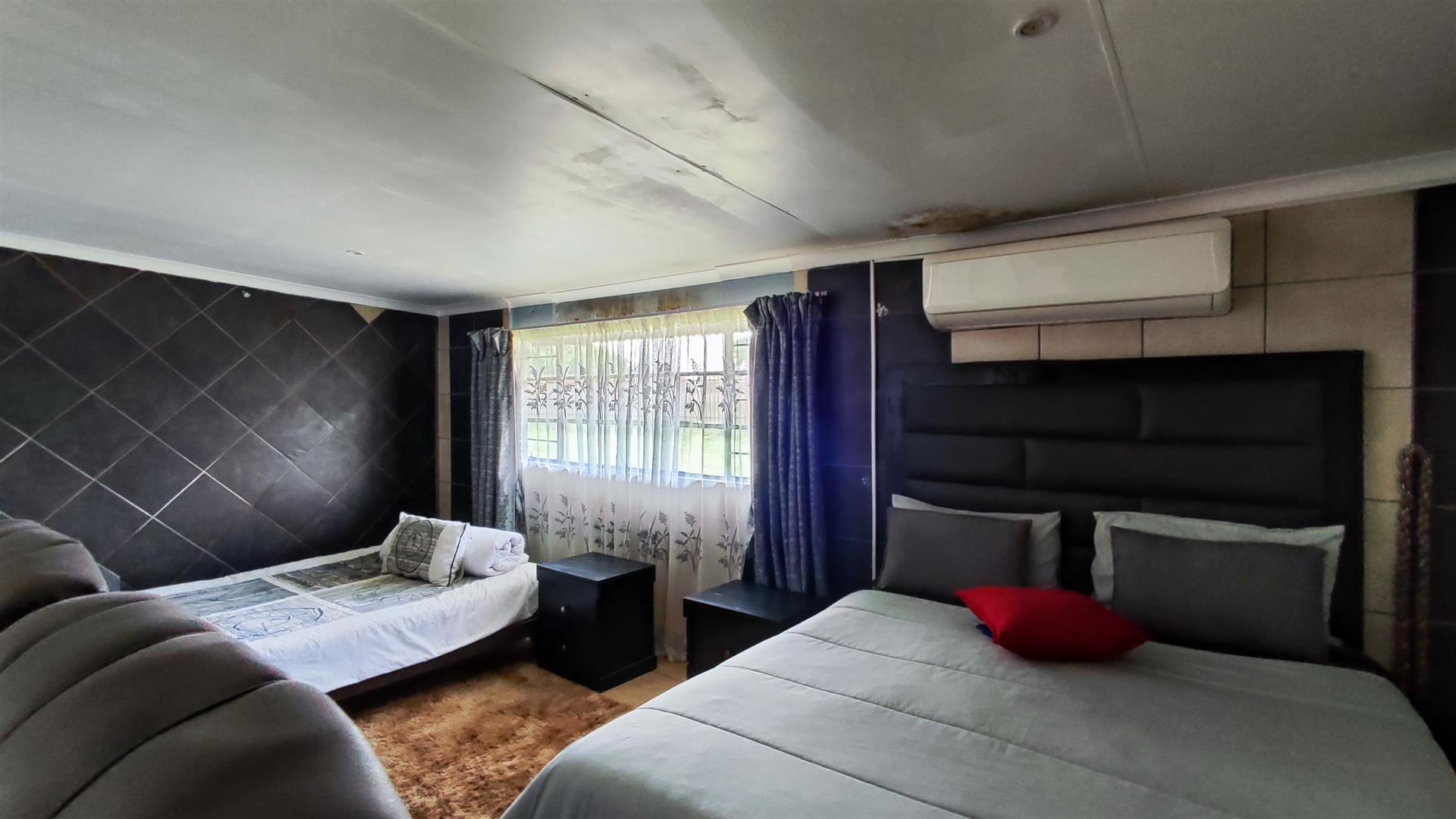 Flatlet - 64 square meters of property in Springs