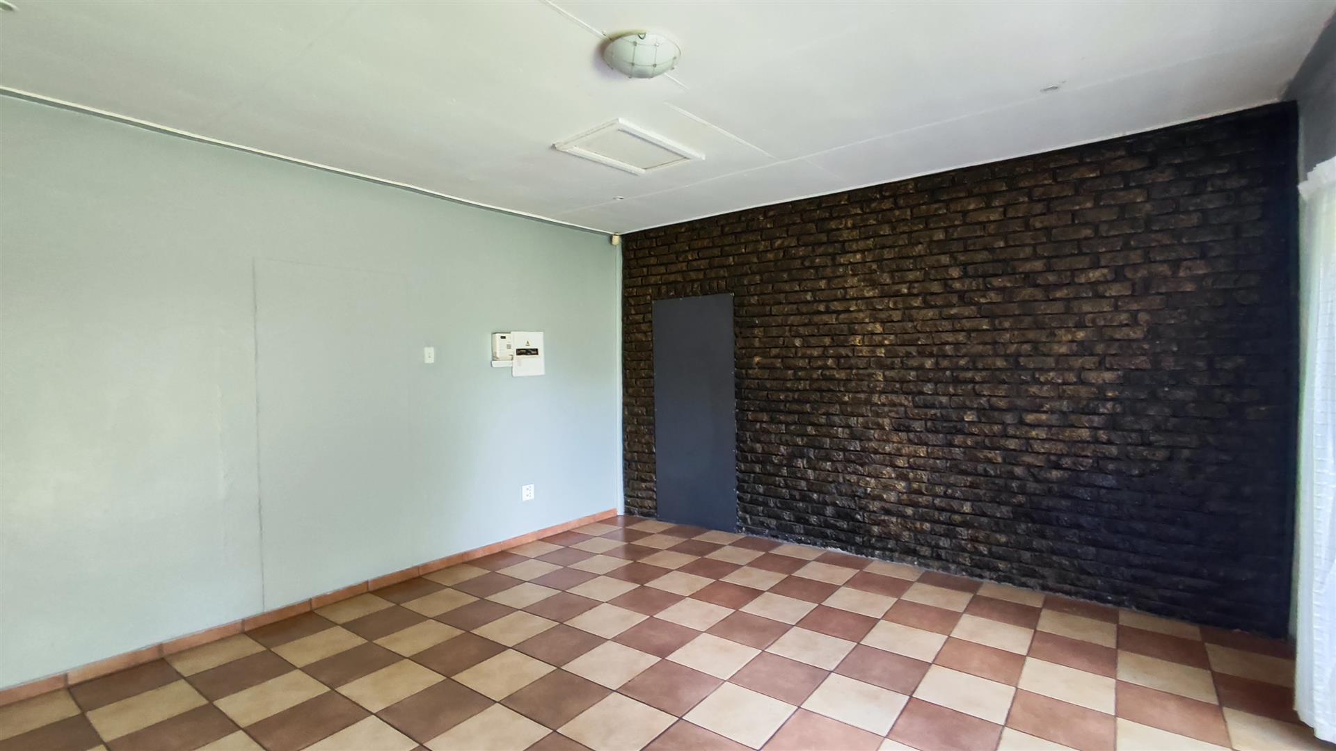 Lounges - 121 square meters of property in Springs