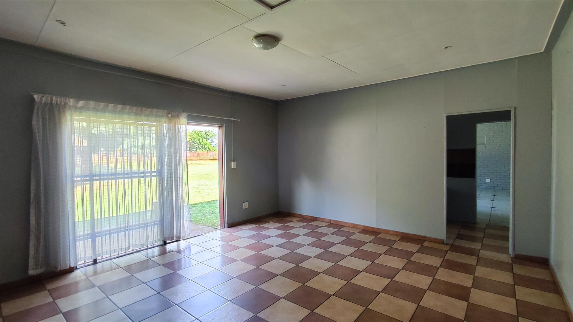 Lounges - 121 square meters of property in Springs