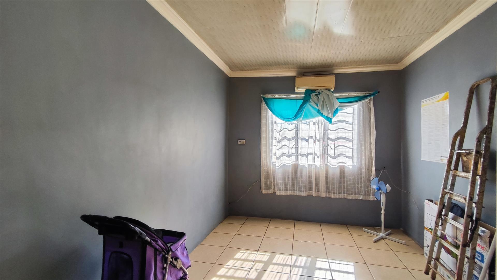 Bed Room 2 - 18 square meters of property in Springs