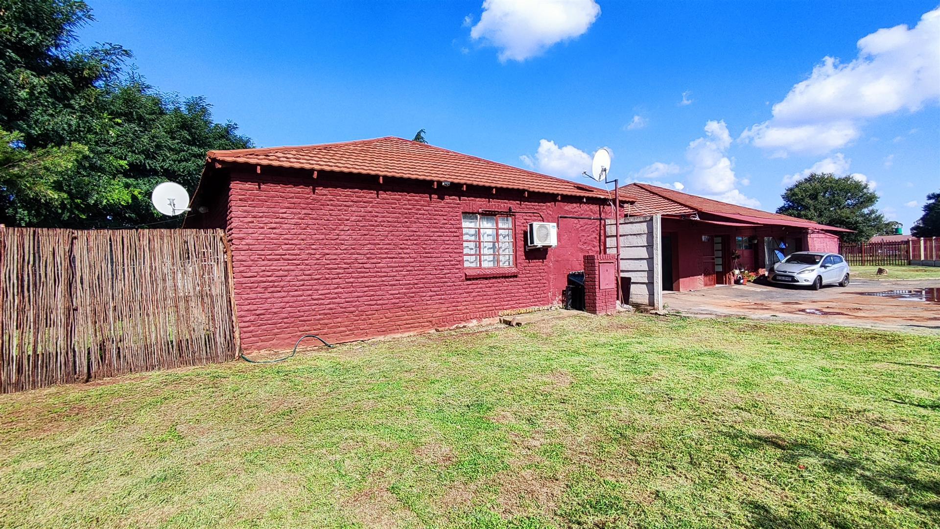 Front View of property in Springs