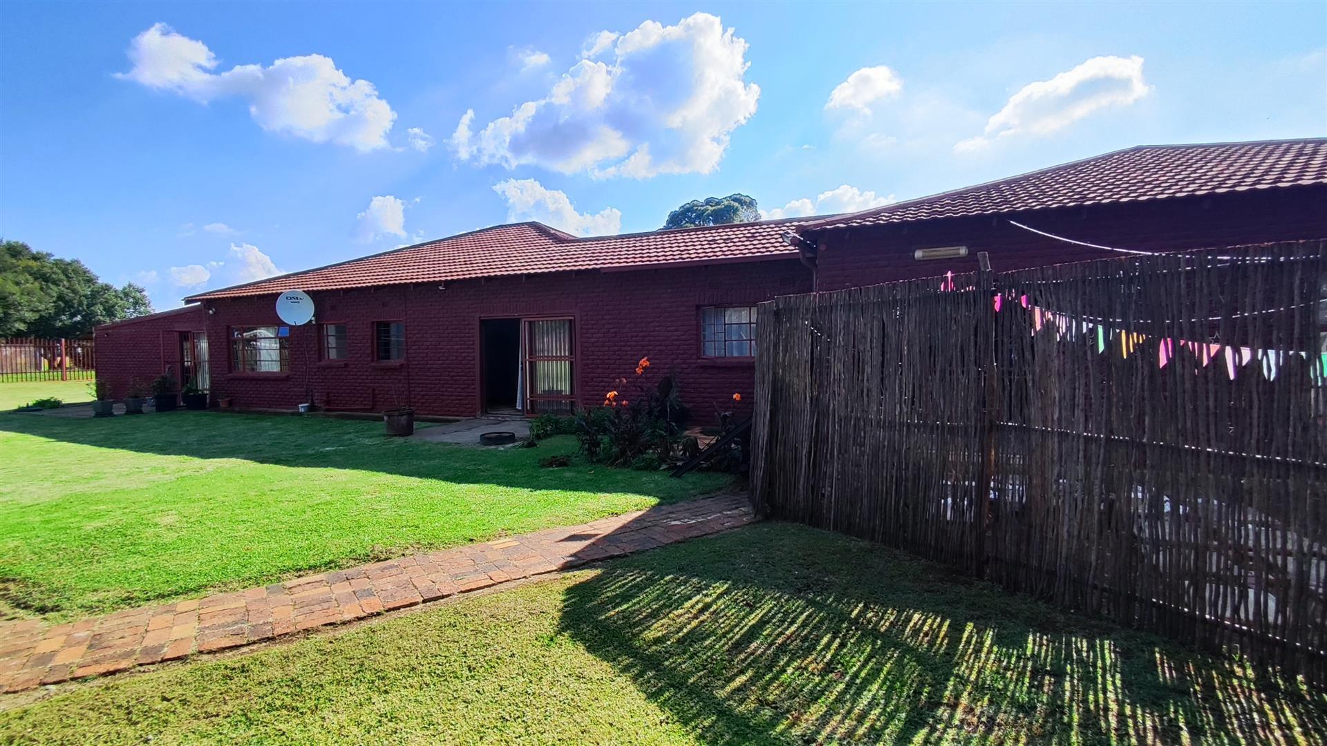 Front View of property in Springs