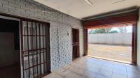 Garage - 54 square meters of property in Springs
