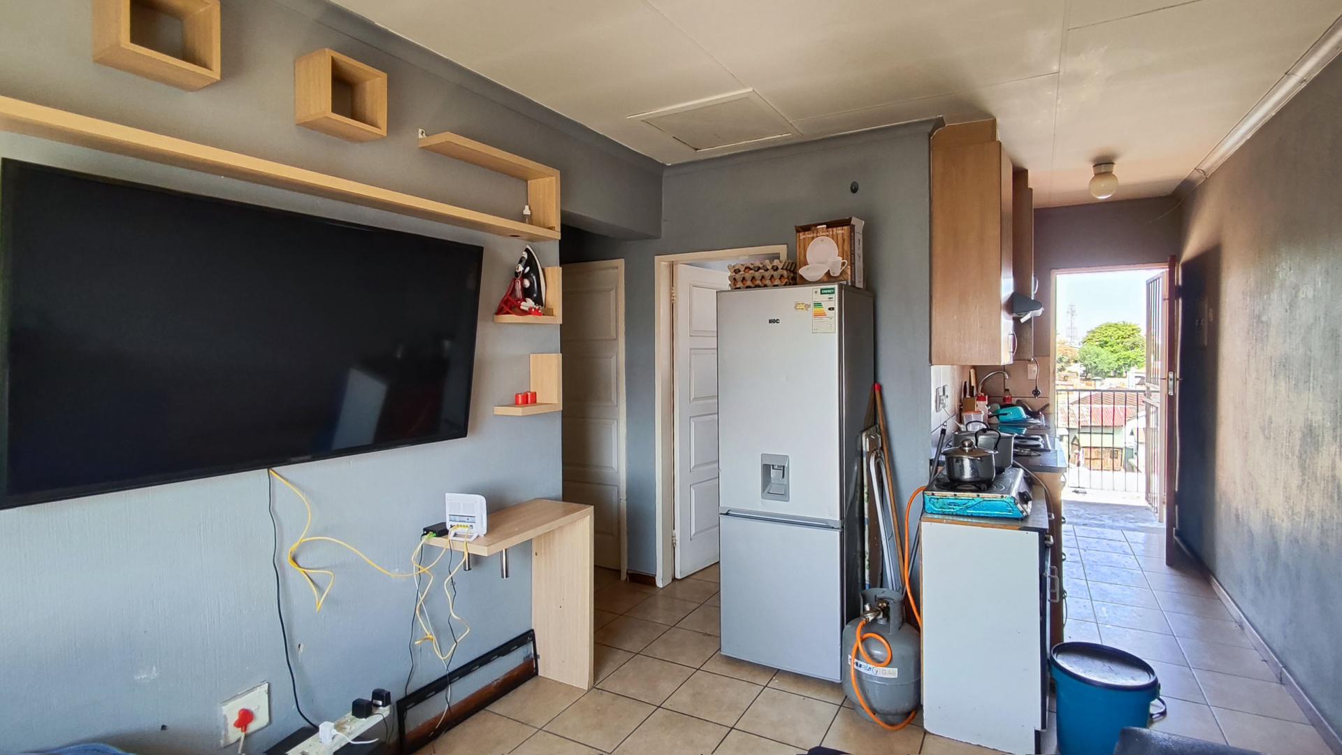 Lounges - 13 square meters of property in Kempton Park