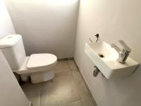  of property in Bendor