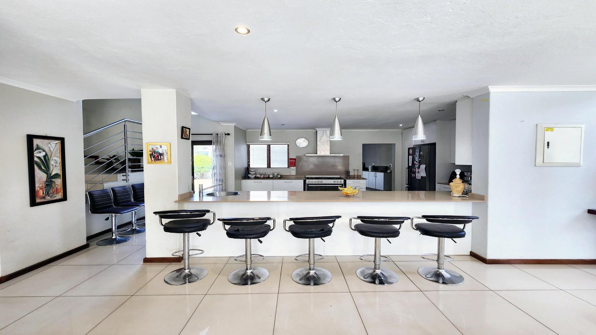 Kitchen - 36 square meters of property in Midstream Estate