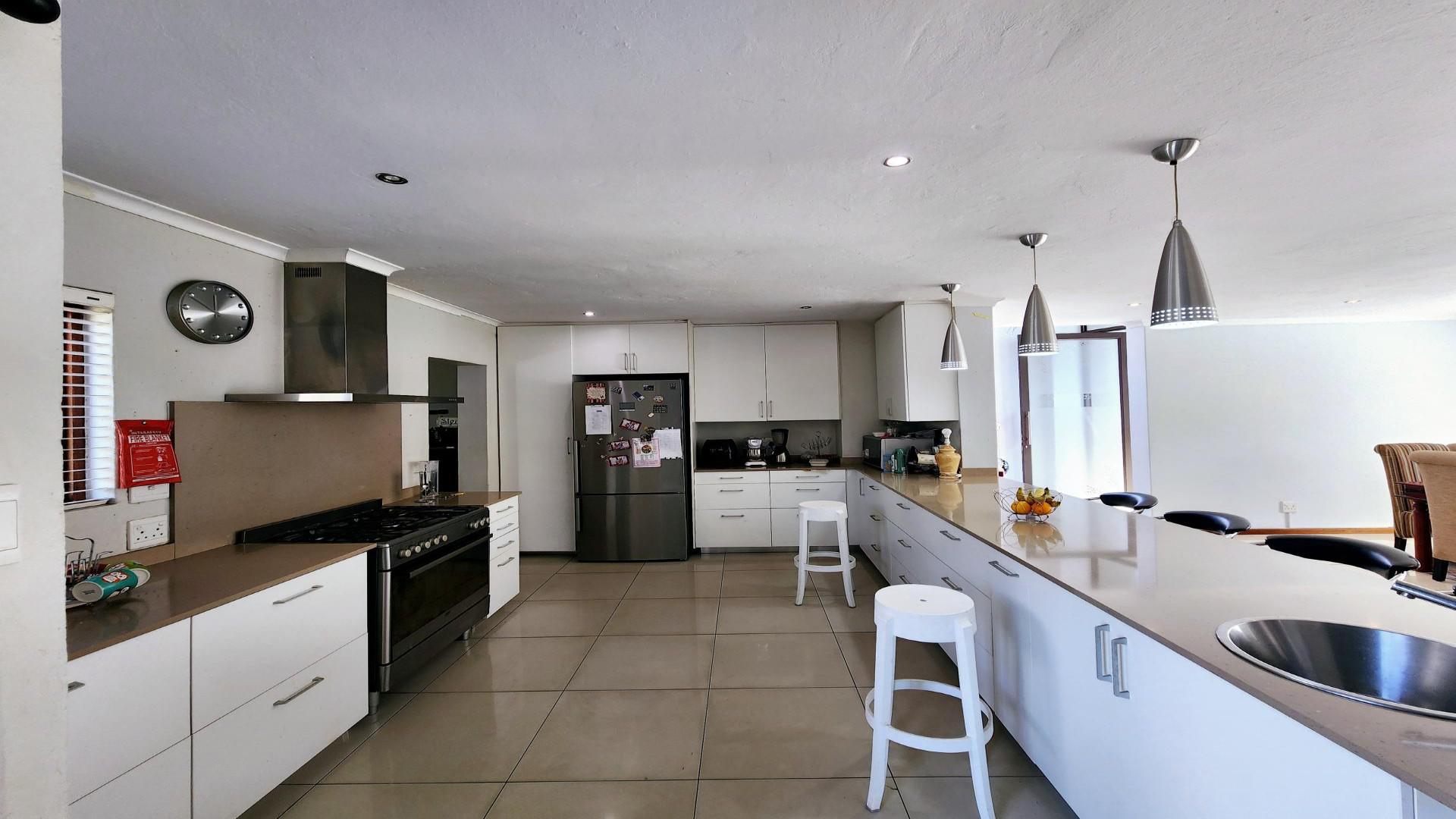 Kitchen - 36 square meters of property in Midstream Estate