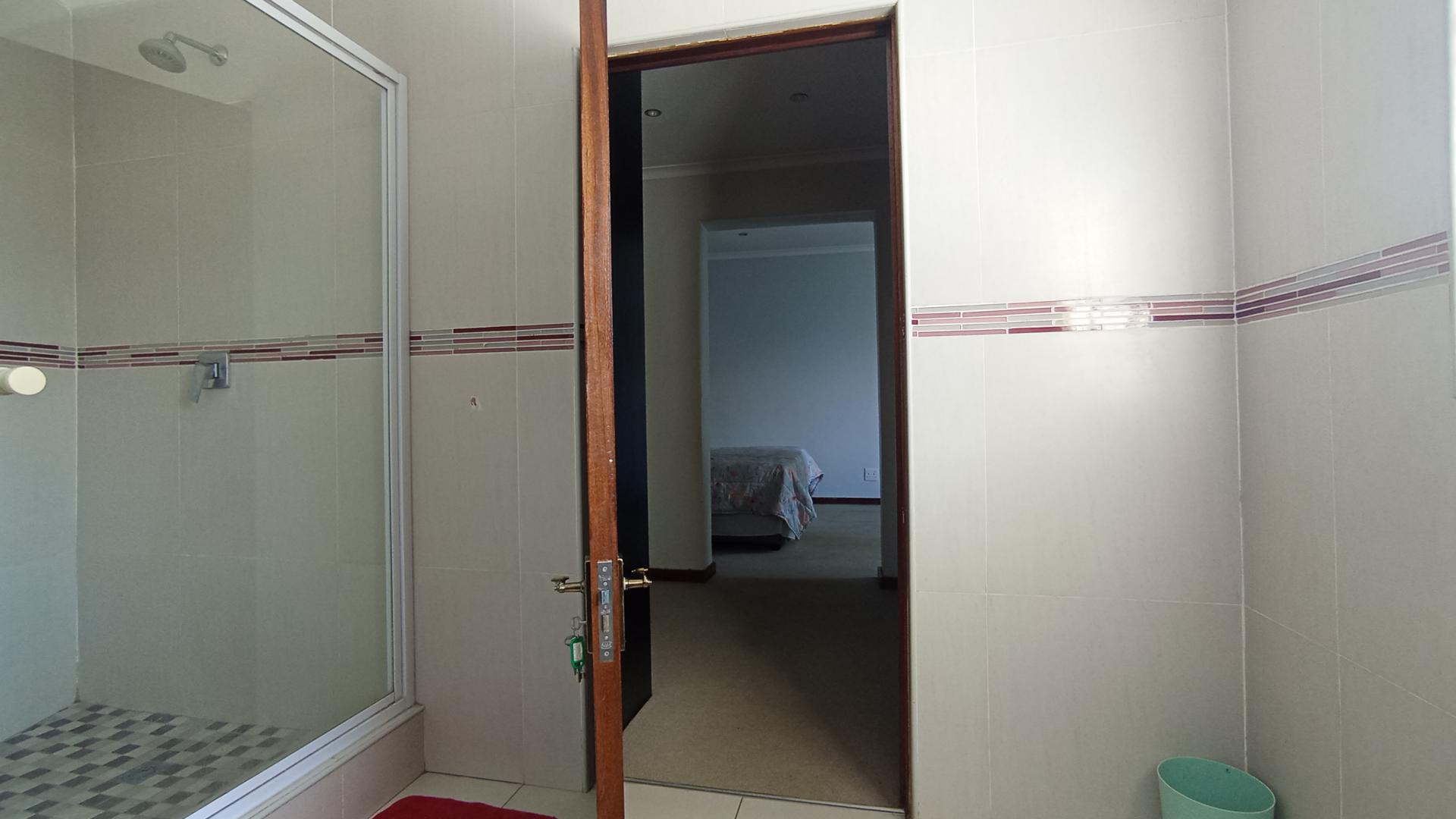 Bathroom 2 - 8 square meters of property in Midstream Estate