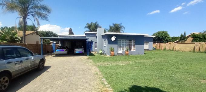 4 Bedroom House for Sale For Sale in Sinoville - MR690765
