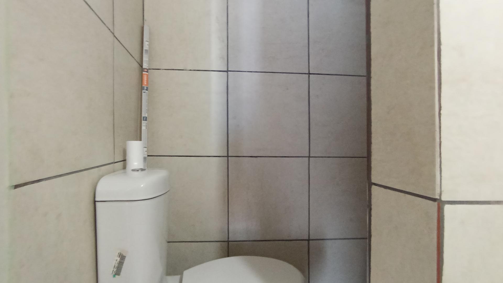 Bathroom 3+ - 2 square meters of property in Melville