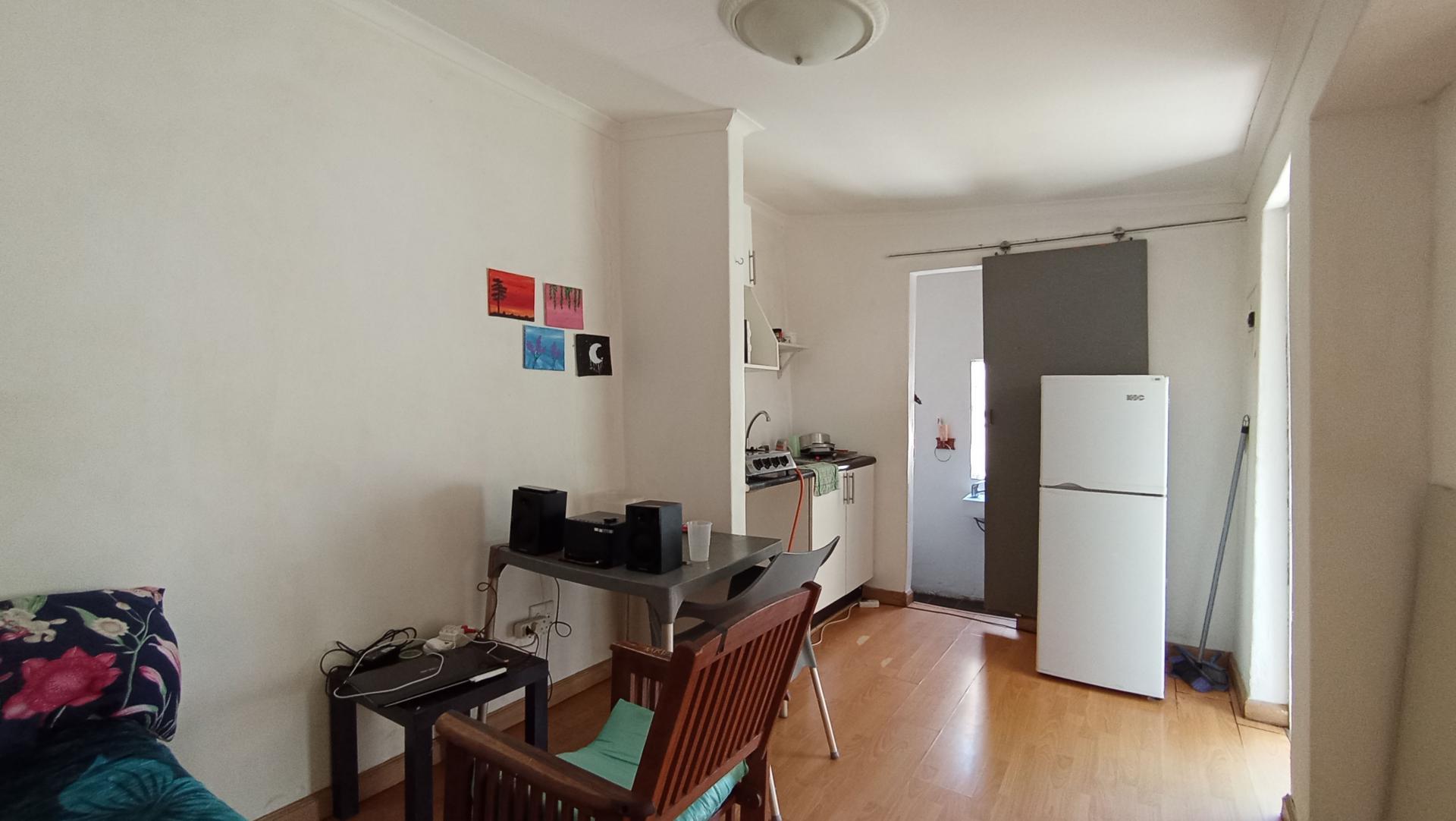 Bed Room 1 - 37 square meters of property in Melville