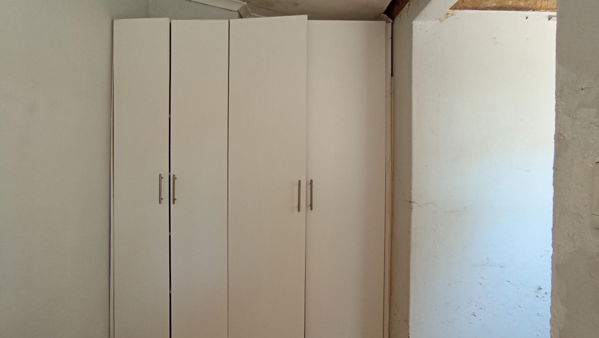 Bed Room 1 - 37 square meters of property in Melville