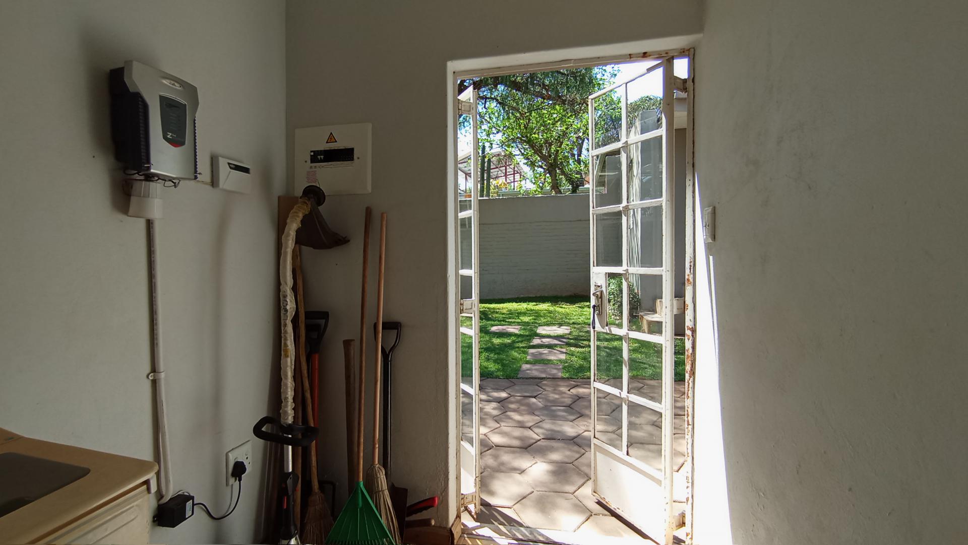 Kitchen - 35 square meters of property in Melville