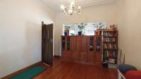 Lounges - 25 square meters of property in Melville