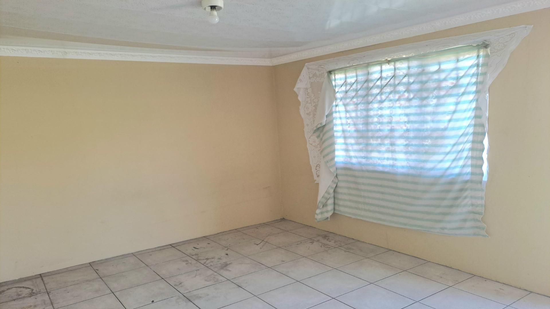 Lounges of property in Umlazi