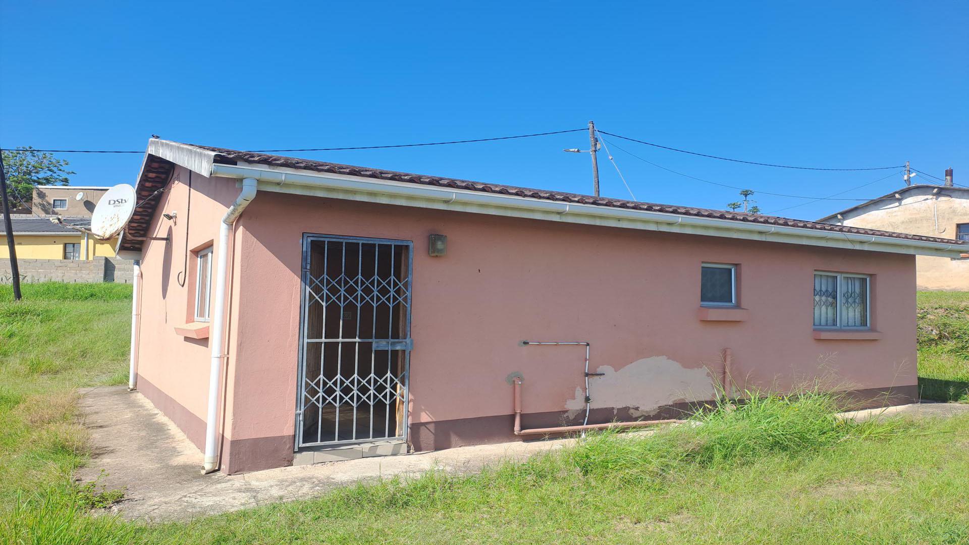 Backyard of property in Umlazi