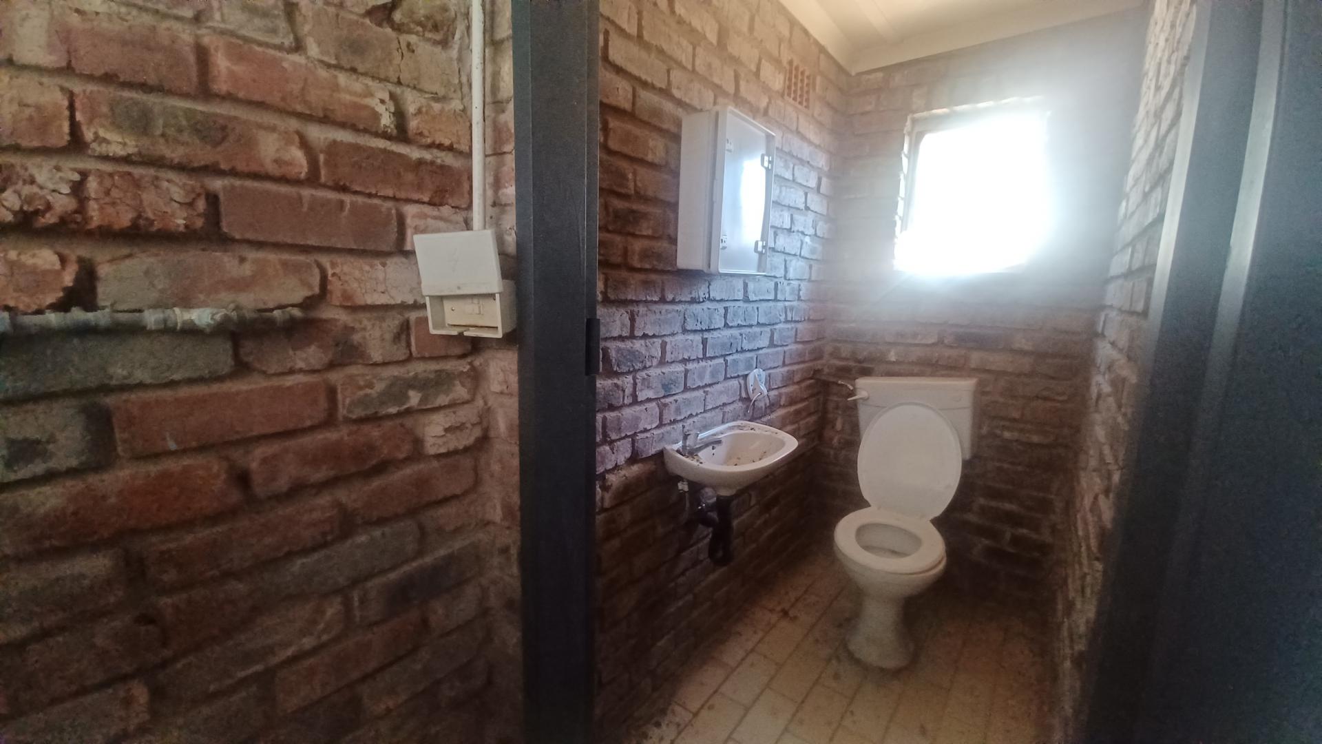 Guest Toilet of property in Riebeeckstad