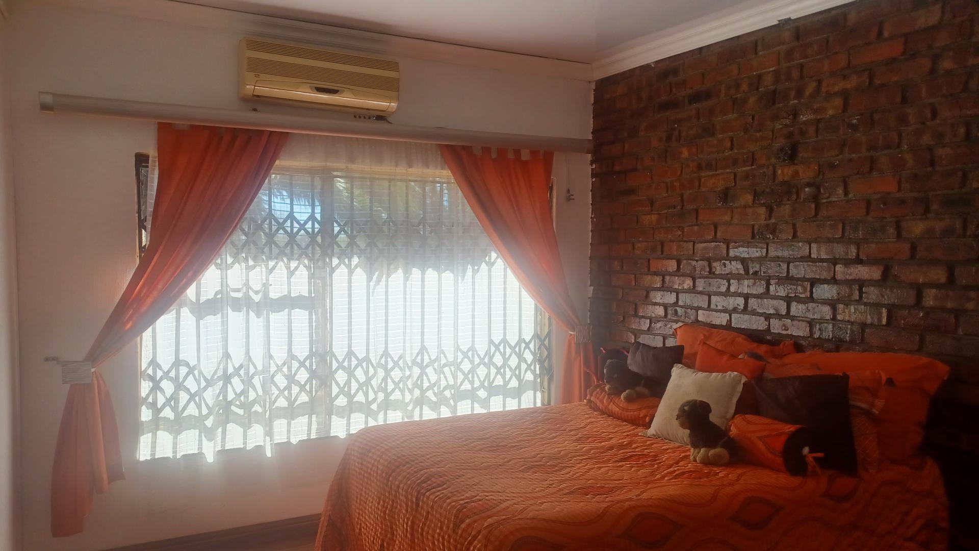 Bed Room 2 of property in Riebeeckstad