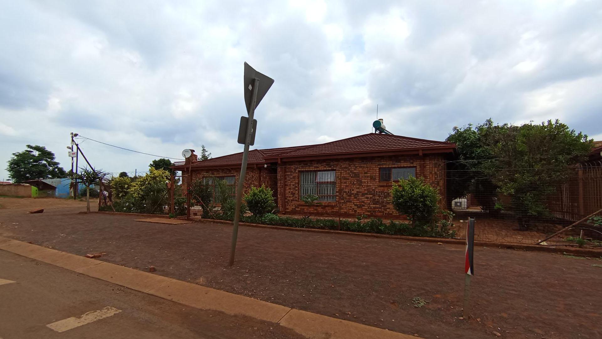 Front View of property in Ga-Rankuwa