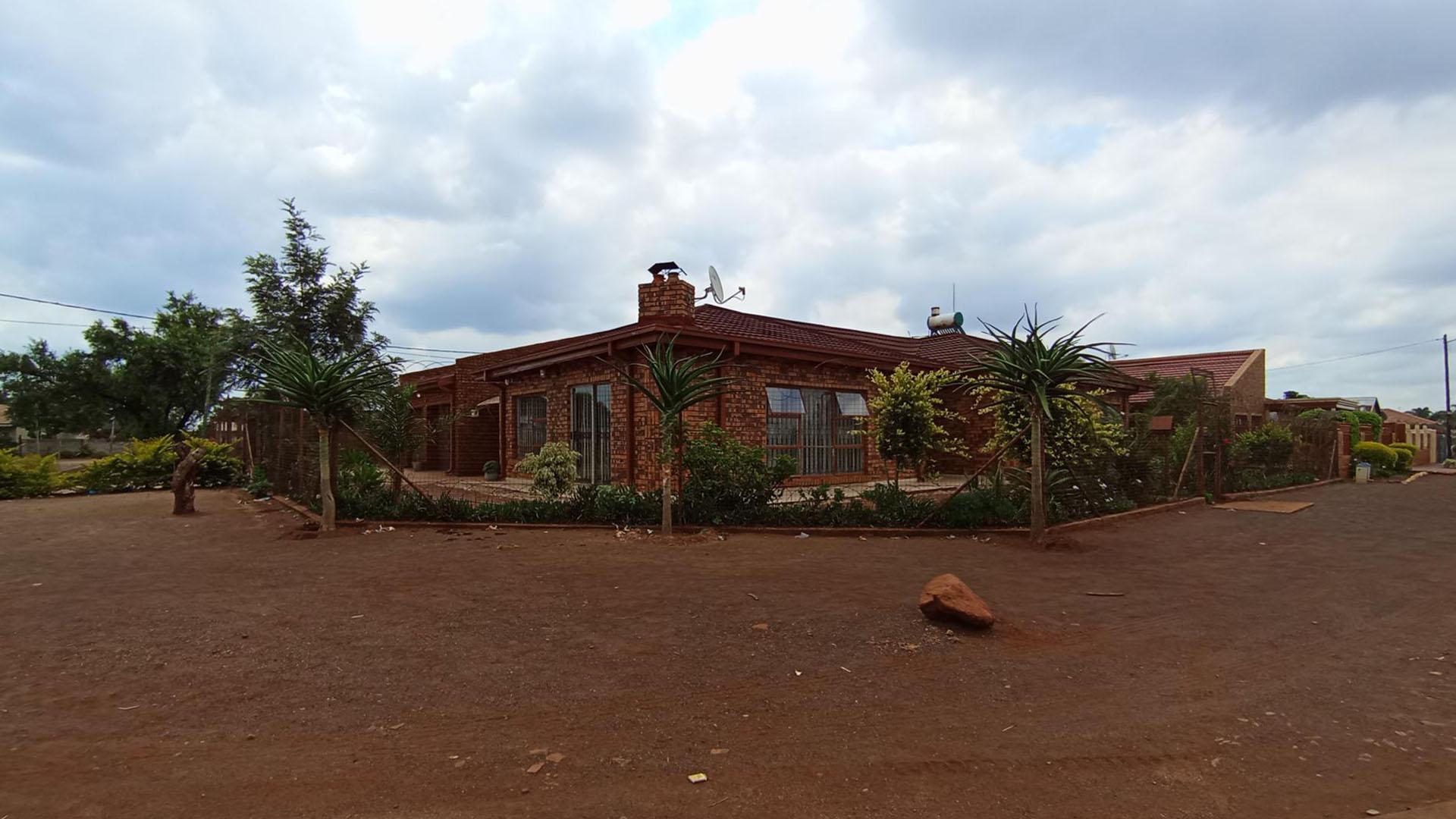 Front View of property in Ga-Rankuwa