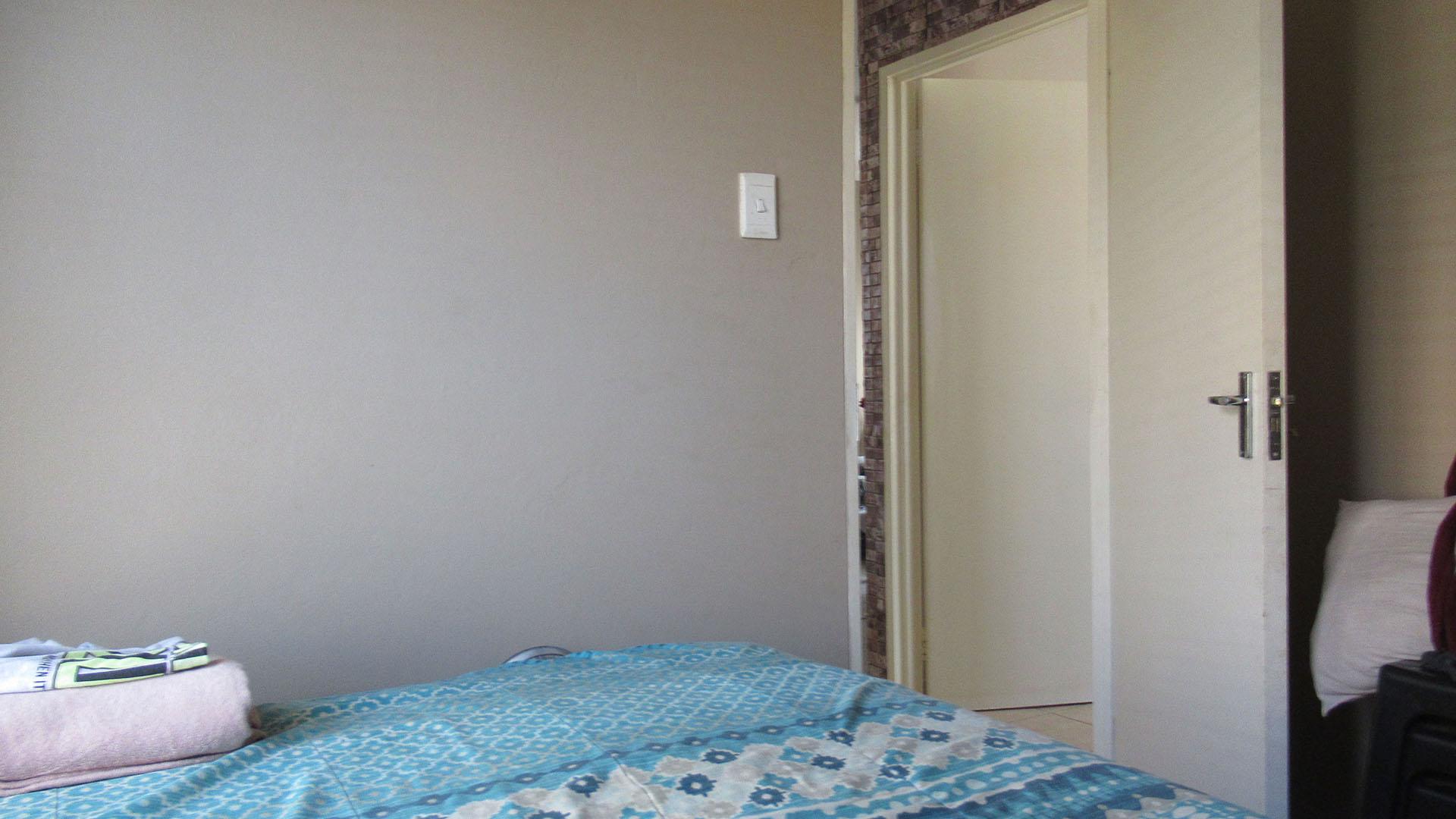 Bed Room 2 - 7 square meters of property in Savanna City