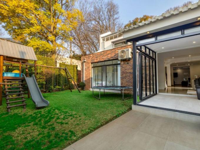 4 Bedroom Simplex for Sale For Sale in Parkwood - MR690809