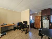  of property in La Hoff