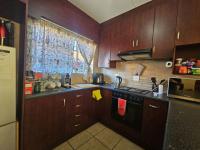  of property in La Hoff