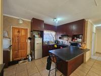  of property in La Hoff