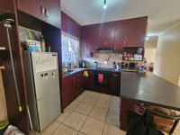  of property in La Hoff