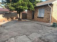  of property in Geelhoutpark