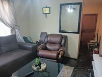  of property in Geelhoutpark