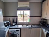  of property in Die Hoewes